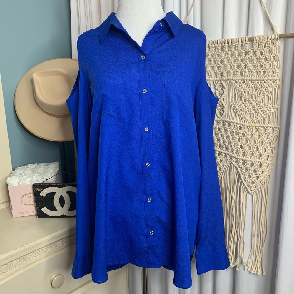 NWT Calvin Klein Cold Shoulder Button Down Blue L